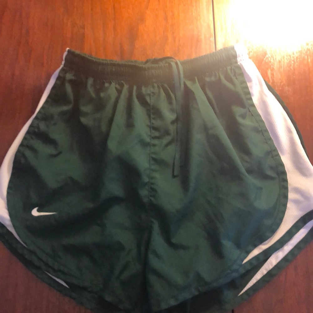 Nike shorts dark green